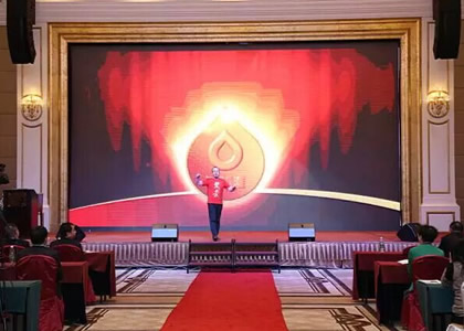 走進(jìn)繪畫(huà)世界，色彩與情感碰撞